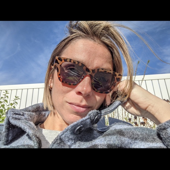 French Connection sunglasses - Picture 2 of 6